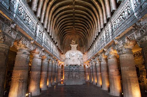 Ajanta Mağaraları: Hindistan Tarihi ve Sanatının Birleştiği Muhteşem Mekan!